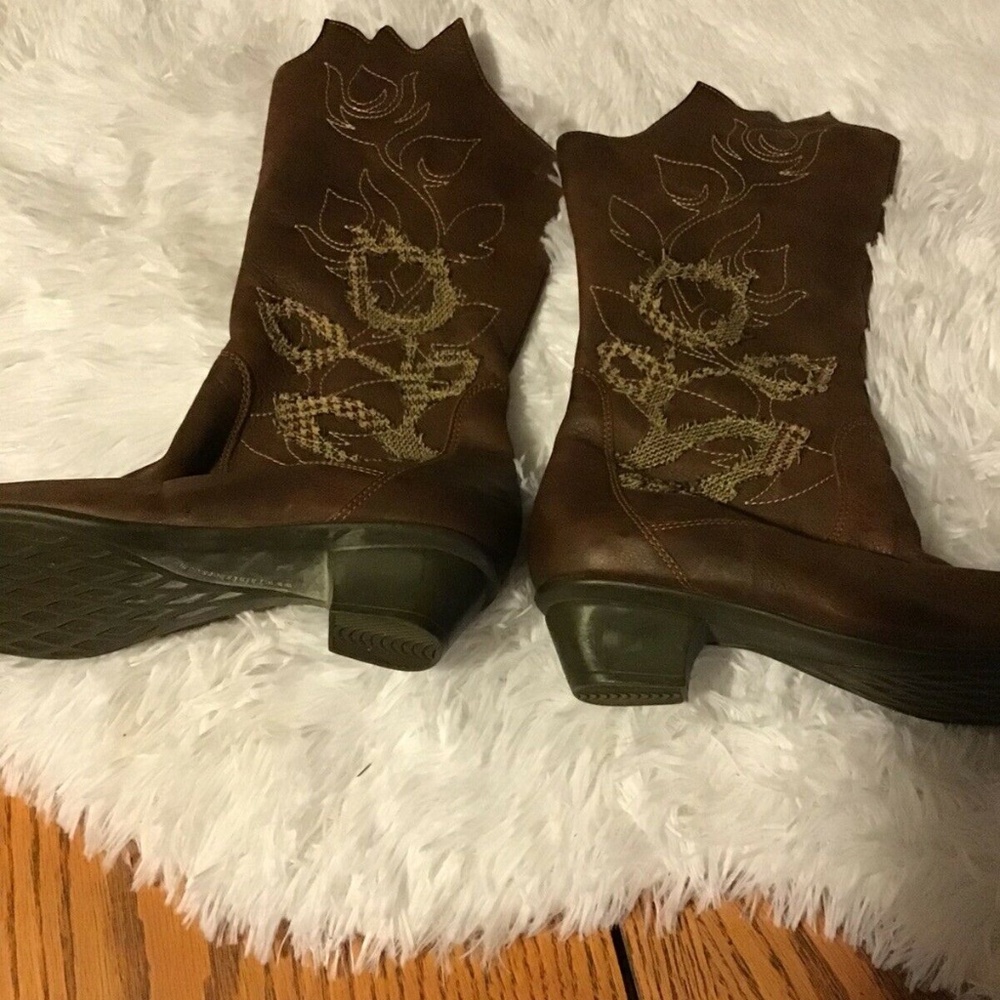 Think!  Brown Leather Cowboy Style Boots EU 37